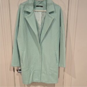 Beautiful wool blend trench